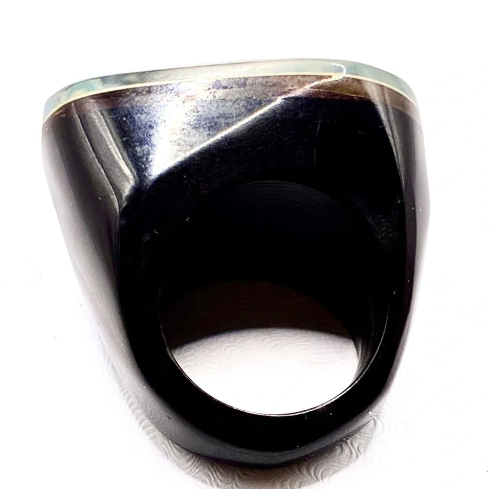 Vintage Blue (Navy), Black & White Chunky Lucite Ring with Flowers Size 6.0